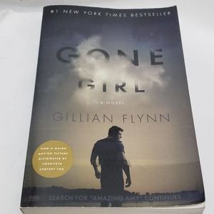 Gone Girl by Gillian Flynn Bestseller Paperback